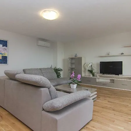 Apartament Rudez